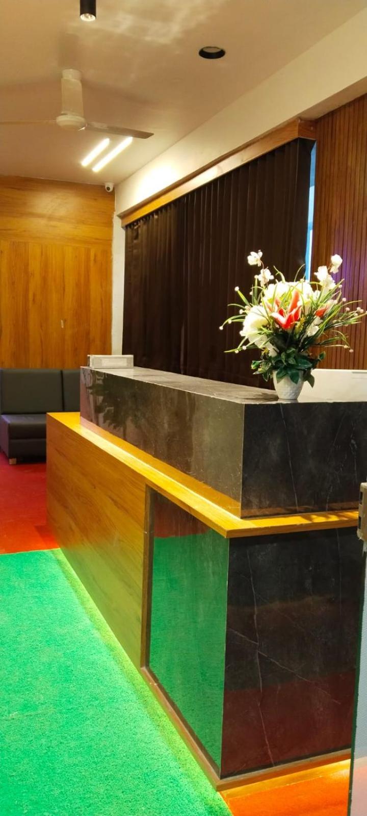 Hotel Royal Relax Gandhinagar Eksteriør bilde